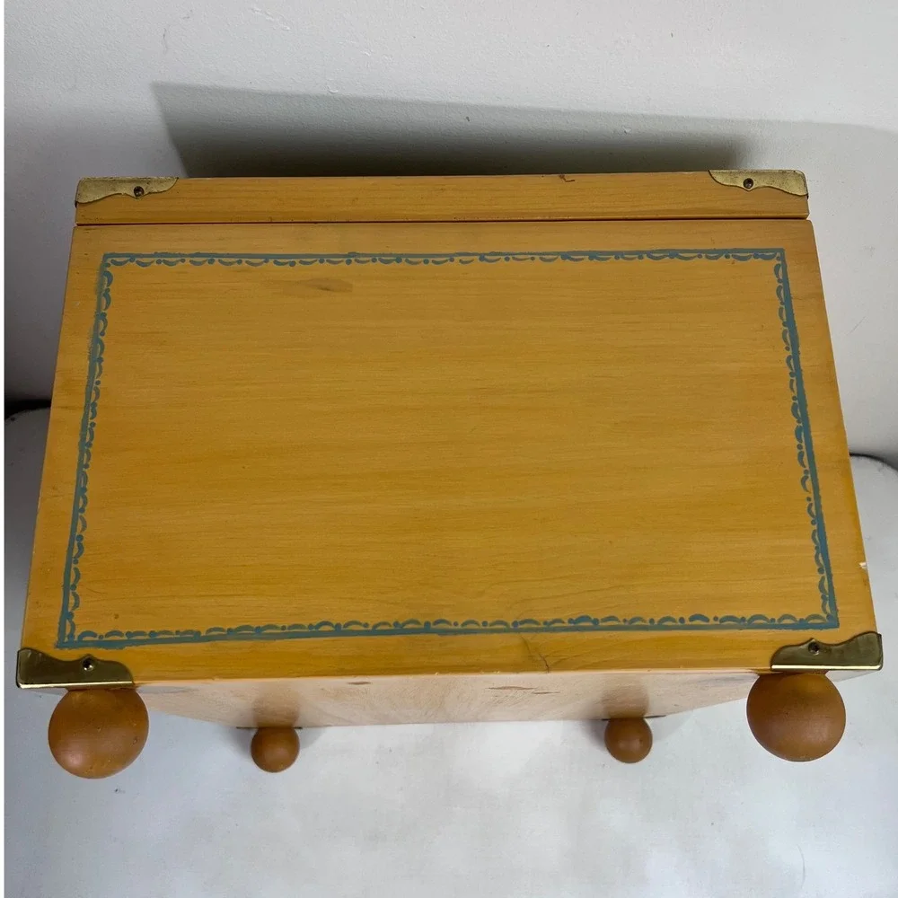 Vintage Tole Hand Painted Wooden Storage Trunk‎ Folk Art Chest Geese Signed 1989